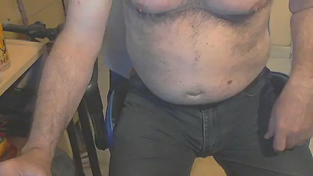 Snapshot of angelgarcia269 chatting on 02-11-25, 11:42 angelgarcia269 online show from 02-11-25, 11:42
