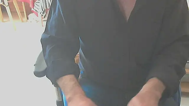 Snapshot of angelgarcia269 chatting on 10-23-25, 01:43 angelgarcia269 online show from 10-23-25, 01:43