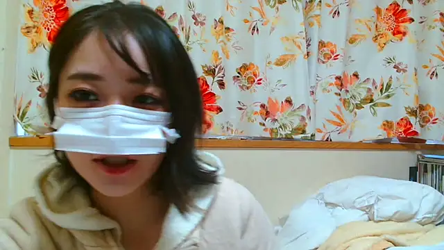 Snapshot of liliyRiSAcha-n chatting on 02-06-26, 06:42 liliyRiSAcha-n online show from 02-06-26, 06:42