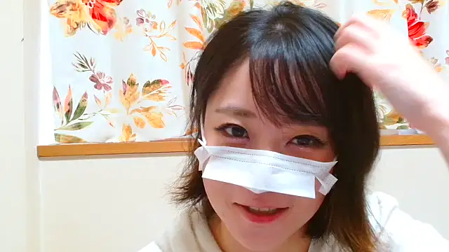 Snapshot of liliyRiSAcha-n chatting on 10-07-25, 06:03 liliyRiSAcha-n online show from 10-07-25, 06:03