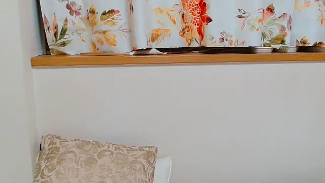 Snapshot of liliyRiSAcha-n chatting on 11-07-25, 08:19 liliyRiSAcha-n online show from 11-07-25, 08:19