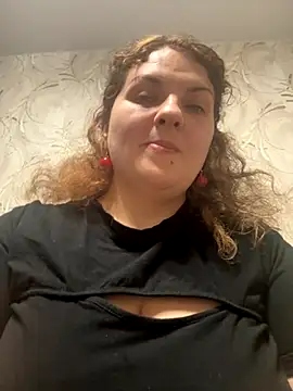 Snapshot of Taisia_W chatting on 10-29-25, 08:35 Taisia W online show from 10-29-25, 08:35