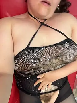 Snapshot of Taisia_W chatting on 06-06-26, 03:06 Taisia W online show from 06-06-26, 03:06