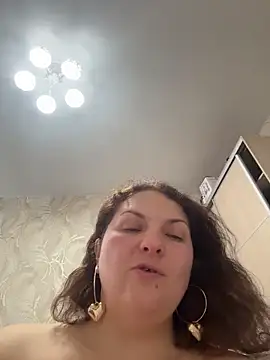 Snapshot of Taisia_W chatting on 02-17-26, 07:05 Taisia W online show from 02-17-26, 07:05