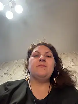 Snapshot of Taisia_W chatting on 05-10-26, 04:31 Taisia W online show from 05-10-26, 04:31