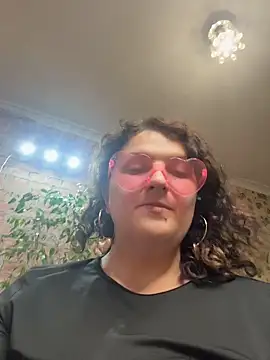 Snapshot of Taisia_W chatting on 06-04-26, 05:06 Taisia W online show from 06-04-26, 05:06