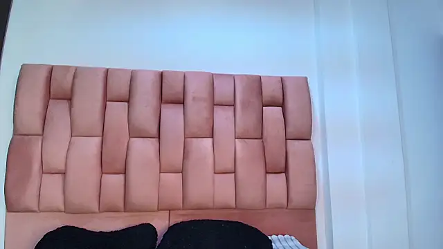 JuliKim  online show from 02-27-26, 01:22