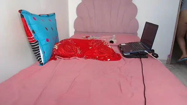 lady hot2xx online show from 09-26-25, 03:52