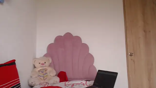 lady hot2xx online show from 10-25-25, 04:18