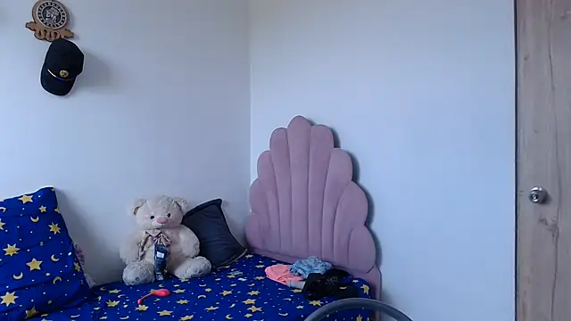 lady hot2xx online show from 06-24-26, 04:38