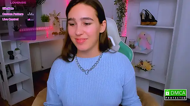  Eliizabeth  online show from 11-17-25, 09:52