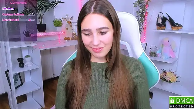  Eliizabeth  online show from 11-08-25, 10:46