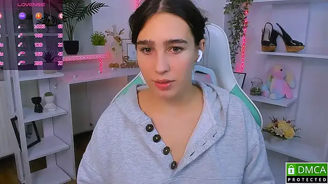  Eliizabeth  online show from 11-09-25, 09:52