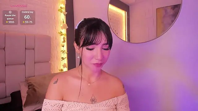 emma woods  online show from 12-10-24, 06:28