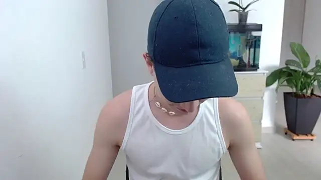 Snapshot of adrian_morelly chatting on 02-10-25, 08:42 adrian morelly online show from 02-10-25, 08:42