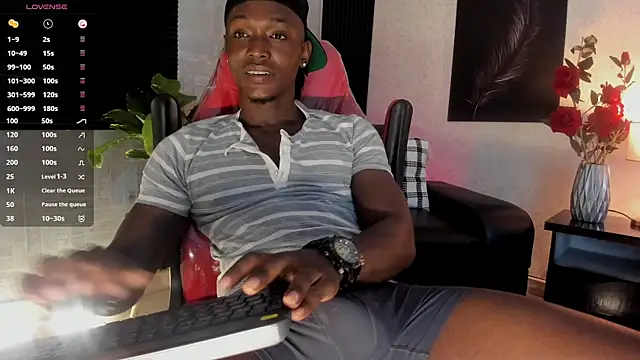 Snapshot of DannSmmith chatting on 02-07-26, 05:15 DannSmmith online show from 02-07-26, 05:15