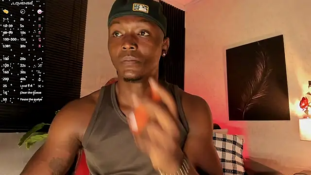 Snapshot of DannSmmith chatting on 02-14-26, 04:34 DannSmmith online show from 02-14-26, 04:34