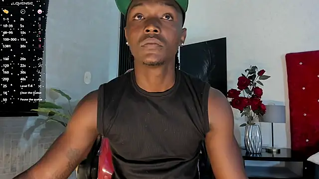 Snapshot of DannSmmith chatting on 02-23-26, 05:52 DannSmmith online show from 02-23-26, 05:52