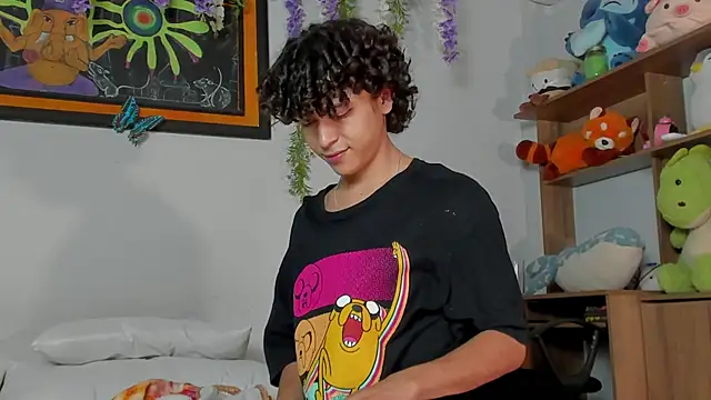 Snapshot of Cherry_boy_18 chatting on 03-16-25, 01:49 Cherry boy 18 online show from 03-16-25, 01:49