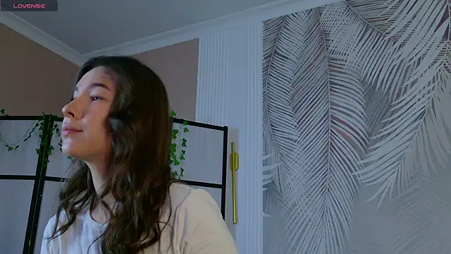 Marie Diaze online show from 06-18-26, 05:06