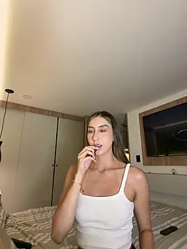 lua ferch   online show from 05-17-26, 01:16