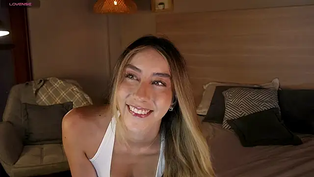 lua ferch   online show from 05-05-26, 01:25