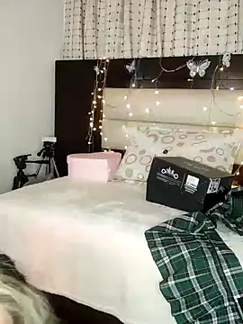 Snapshot of Natalia_Suarez chatting on 01-09-25, 08:34 Natalia Suarez online show from 01-09-25, 08:34