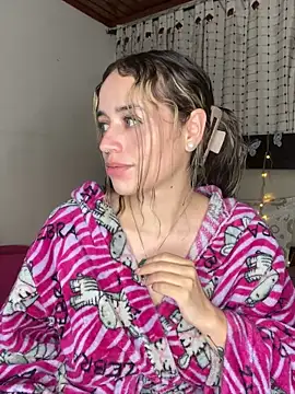 Snapshot of Natalia_Suarez chatting on 03-07-25, 10:02 Natalia Suarez online show from 03-07-25, 10:02