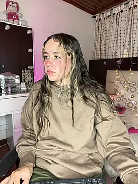 Snapshot of Natalia_Suarez chatting on 03-07-25, 03:51 Natalia Suarez online show from 03-07-25, 03:51