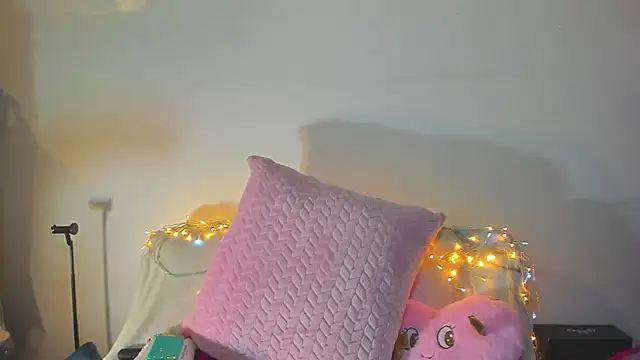 Snapshot of Natalia_Suarez chatting on 09-18-25, 02:14 Natalia Suarez online show from 09-18-25, 02:14