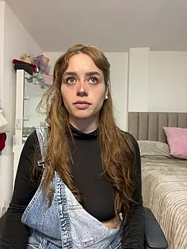 Natalia Suarez online show from 04-26-26, 02:09