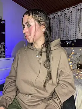 Snapshot of Natalia_Suarez chatting on 03-07-25, 06:57 Natalia Suarez online show from 03-07-25, 06:57