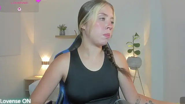 Snapshot of nataly_rodri chatting on 07-12-26, 02:12 nataly rodri online show from 07-12-26, 02:12