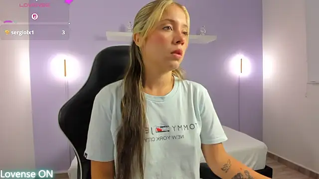 Snapshot of nataly_rodri chatting on 06-20-26, 02:38 nataly rodri online show from 06-20-26, 02:38