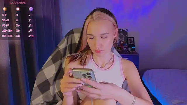 Snapshot of shey1i chatting on 01-05-26, 05:27 shey1i online show from 01-05-26, 05:27