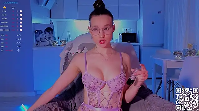 Snapshot of shey1i chatting on 12-10-24, 06:06 shey1i online show from 12-10-24, 06:06