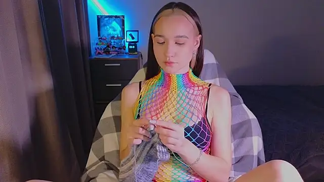 Snapshot of shey1i chatting on 12-05-25, 12:04 shey1i online show from 12-05-25, 12:04