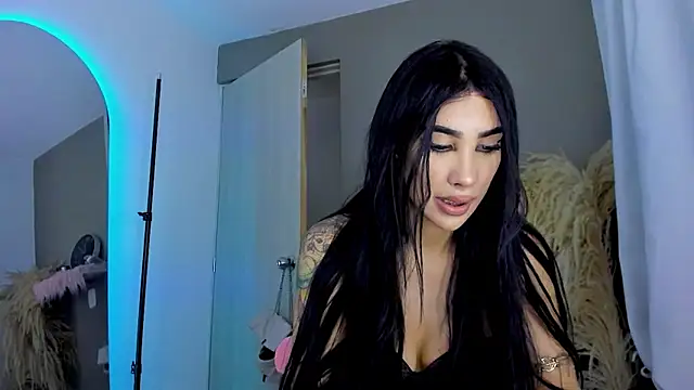 GarciaMilu online show from 11-28-25, 02:23