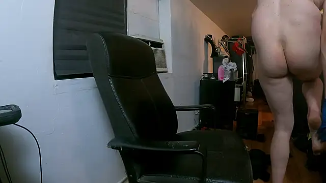 Snapshot of leanjamesdean chatting on 02-19-25, 02:23 leanjamesdean online show from 02-19-25, 02:23