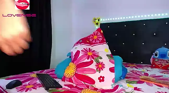 Snapshot of tylor_19 chatting on 03-14-25, 05:13 tylor 19 online show from 03-14-25, 05:13