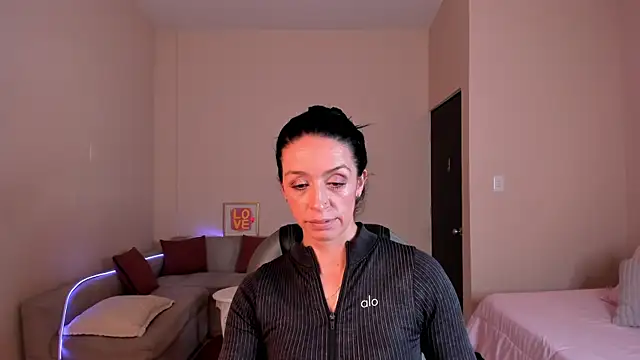 Kristen Garner online show from 07-10-26, 07:47