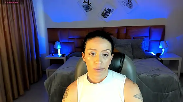 Kristen Garner online show from 09-19-25, 08:13