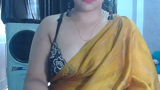 Snapshot of Maria_55 chatting on 07-18-26, 06:11 Maria 55 online show from 07-18-26, 06:11