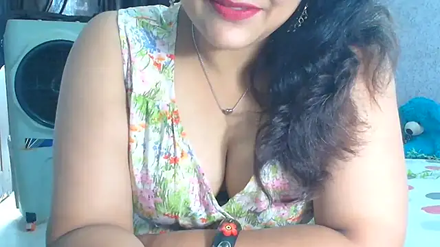 Snapshot of Maria_55 chatting on 06-18-26, 07:07 Maria 55 online show from 06-18-26, 07:07