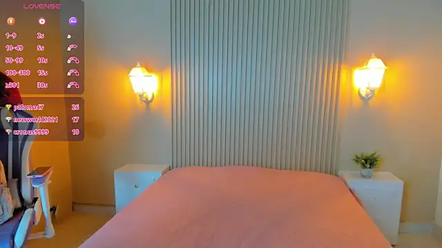 EmilyEvans7 online show from 11-24-25, 07:36