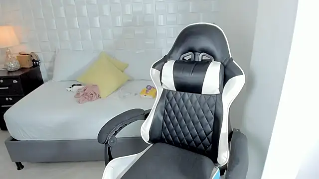 anny rouse24 online show from 04-01-26, 02:35