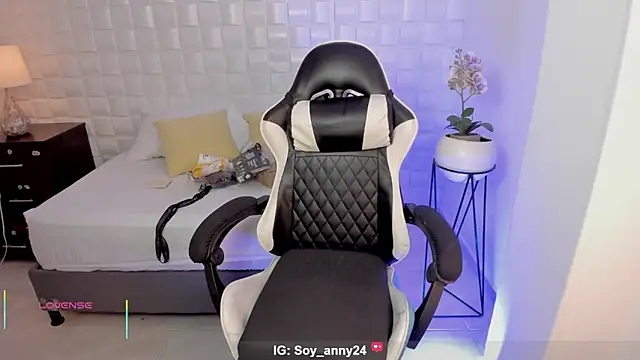 anny rouse24 online show from 02-11-26, 02:22