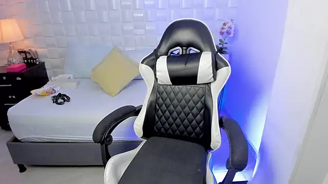 anny rouse24 online show from 04-02-26, 02:30