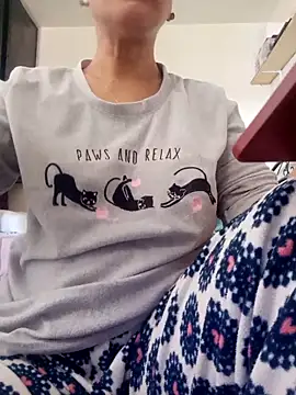 lolo890 online show from 10-28-25, 11:53