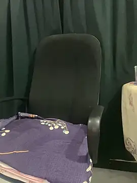 Amelia singh online show from 05-19-26, 01:40